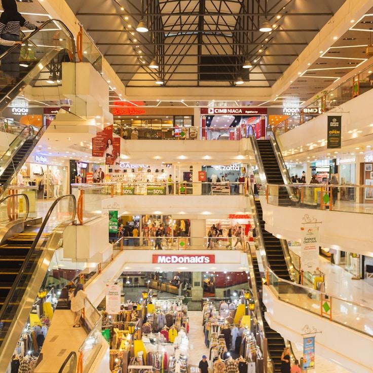 Family-friendly shopping and daily life in Canada